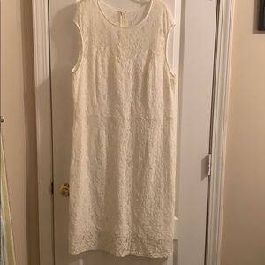 Cream sleeveless lace dress